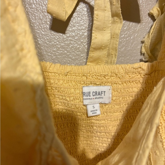 True Craft Yellow Ruffle Crop Top - Picture 3 of 3